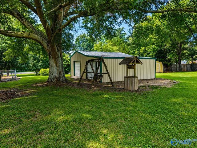 34 Weatherly Avenue, Albertville, AL 35950