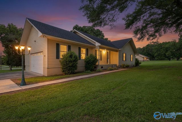 34 Weatherly Avenue, Albertville, AL 35950