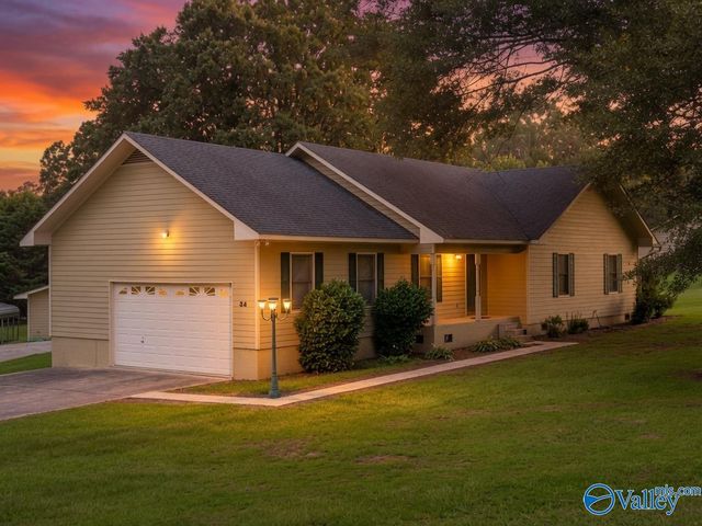 34 Weatherly Avenue, Albertville, AL 35950