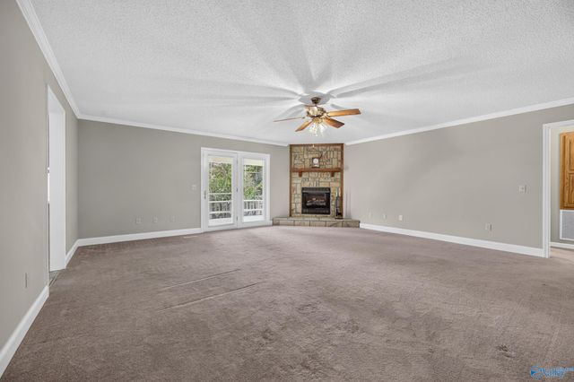34 Weatherly Avenue, Albertville, AL 35950