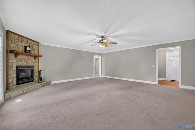 34 Weatherly Avenue, Albertville, AL 35950