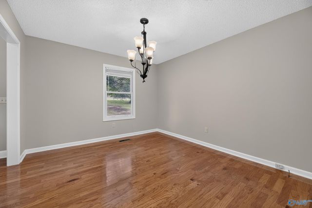 34 Weatherly Avenue, Albertville, AL 35950
