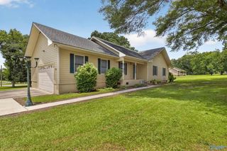 34 Weatherly Avenue, Albertville, AL 35950