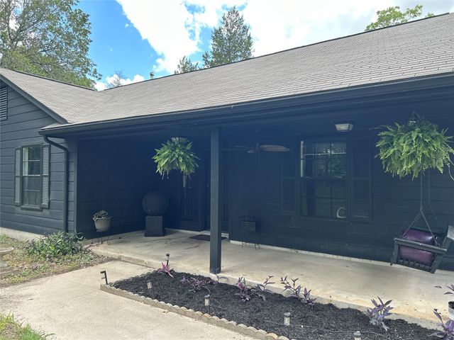 120 Rocky LN, Bastrop, TX 78602