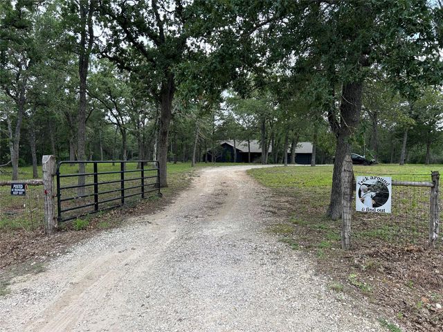 120 Rocky LN, Bastrop, TX 78602