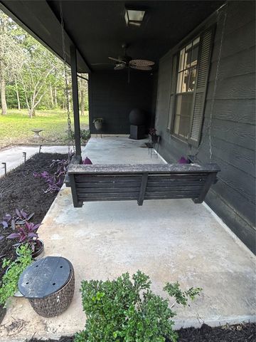120 Rocky LN, Bastrop, TX 78602