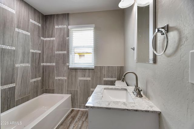 5206 S 11TH Avenue, Phoenix, AZ 85041