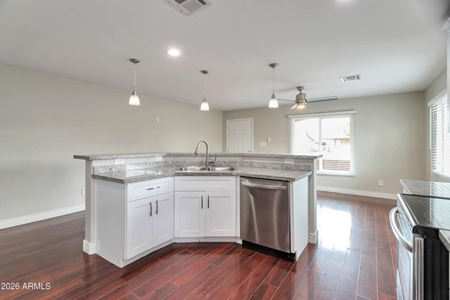 5206 S 11TH Avenue, Phoenix, AZ 85041