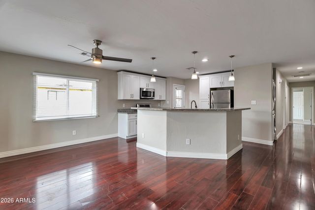 5206 S 11TH Avenue, Phoenix, AZ 85041