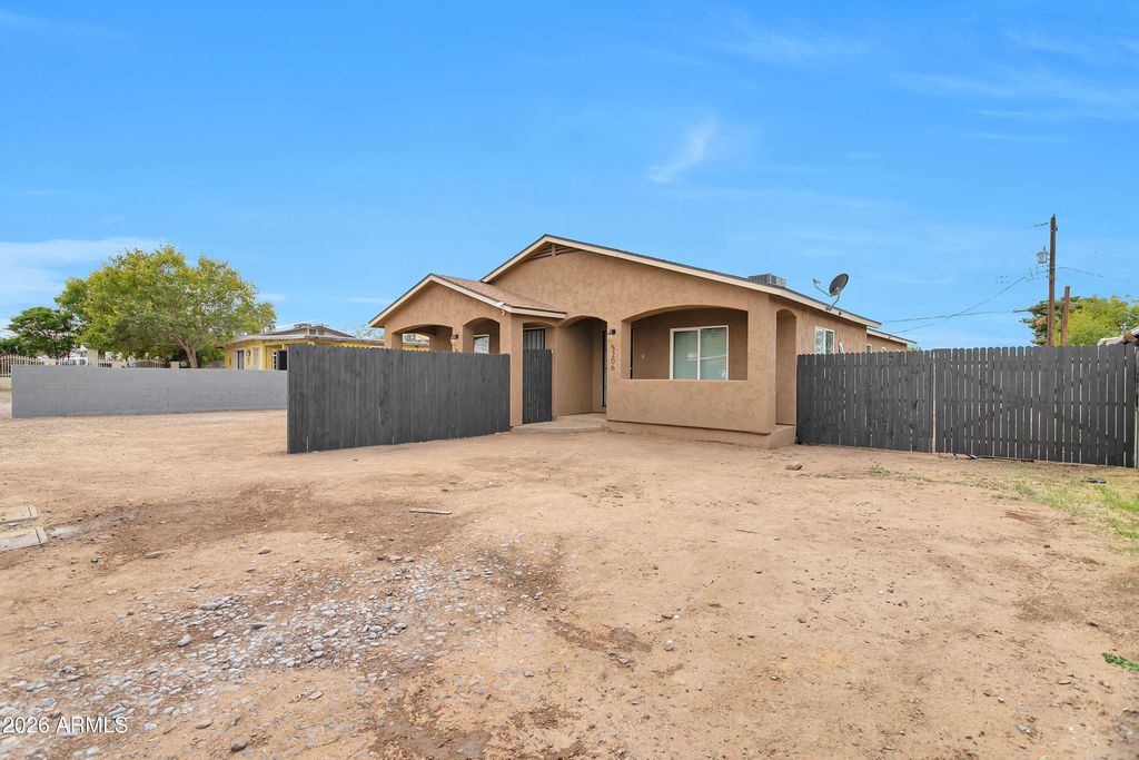5206 S 11TH Avenue, Phoenix, AZ 85041 — photo 2