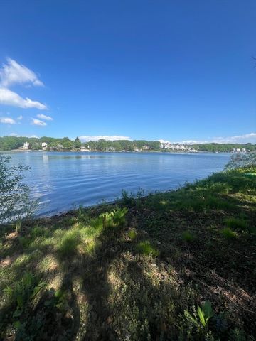 303 Lake Ave N 2, Worcester, MA 01605