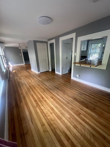 303 Lake Ave N 2, Worcester, MA 01605