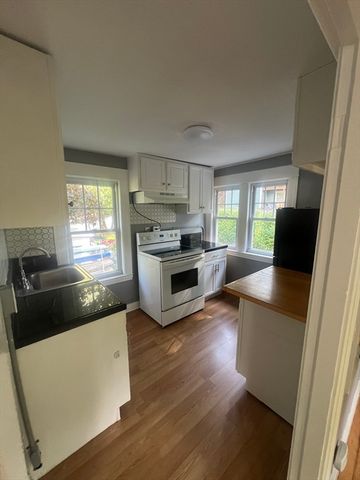 303 Lake Ave N 2, Worcester, MA 01605