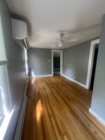 303 Lake Ave N 2, Worcester, MA 01605