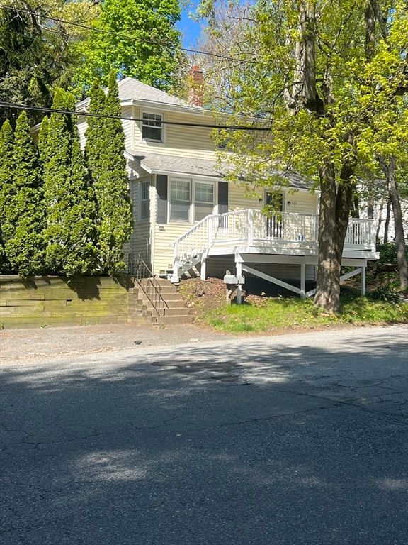 303 Lake Ave N 2, Worcester, MA 01605