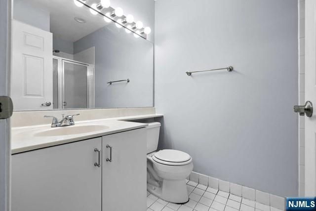 400 Crown Court 581, Edgewater, NJ 07020