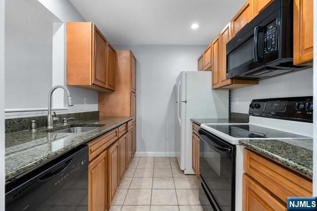 400 Crown Court 581, Edgewater, NJ 07020