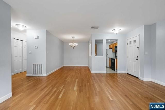 400 Crown Court 581, Edgewater, NJ 07020