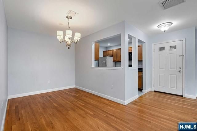 400 Crown Court 581, Edgewater, NJ 07020