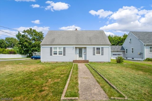 42 2nd St, Pequannock Twp., NJ 07440