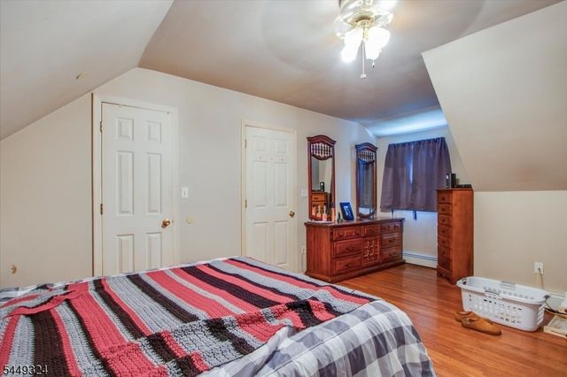 42 2nd St, Pequannock Twp., NJ 07440