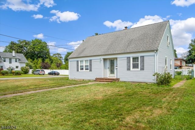 42 2nd St, Pequannock Twp., NJ 07440