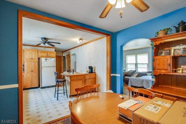42 2nd St, Pequannock Twp., NJ 07440