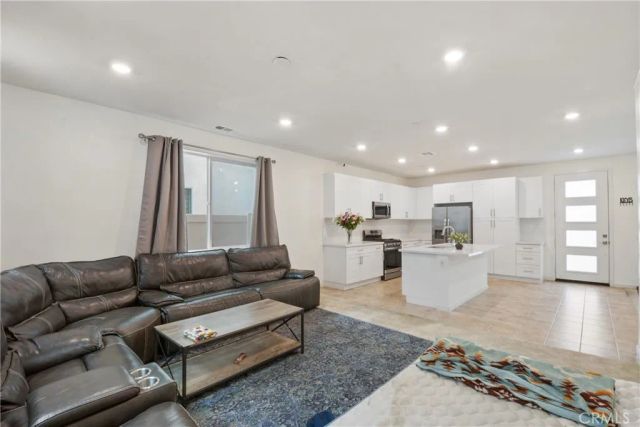 3677 S Nexa Paseo, Ontario, CA 91761