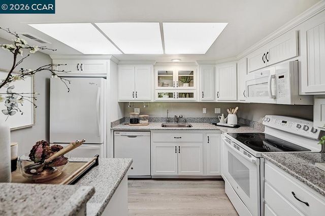 3118 Terra Granada Dr 1, Walnut Creek, CA 94595