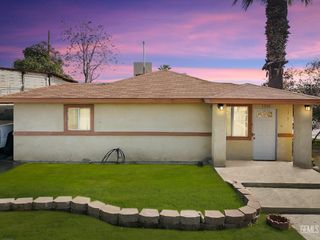 1501 Crestview Drive, Bakersfield, CA 93305