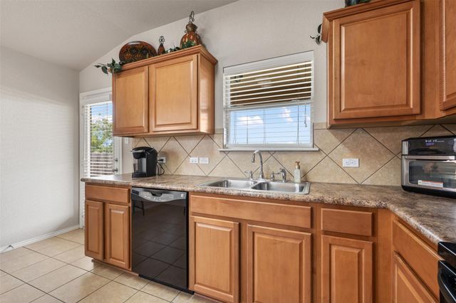 1304 Hensley DR, Leander, TX 78641