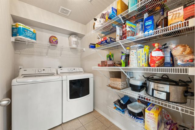 1304 Hensley DR, Leander, TX 78641