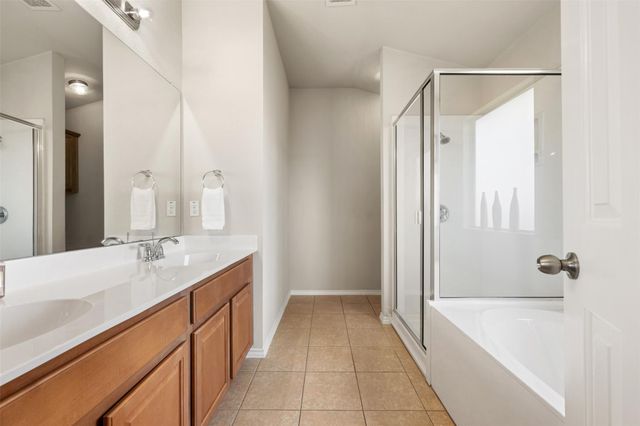 1304 Hensley DR, Leander, TX 78641
