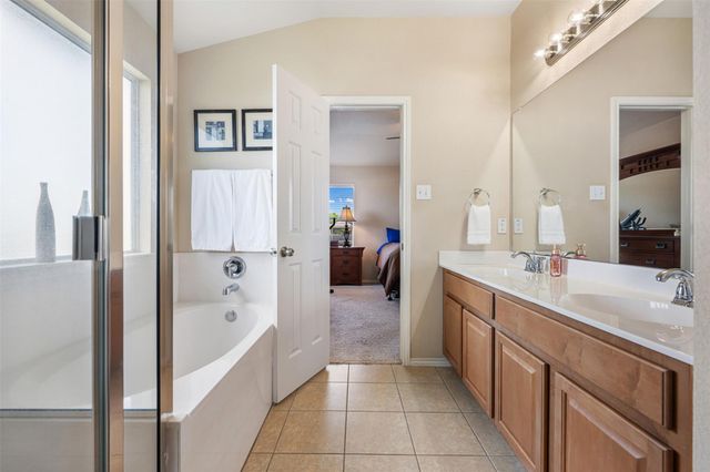 1304 Hensley DR, Leander, TX 78641