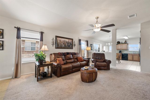 1304 Hensley DR, Leander, TX 78641