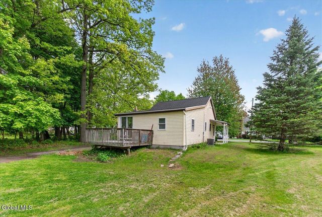 14 Mountain View Avenue, Colonie, NY 12205