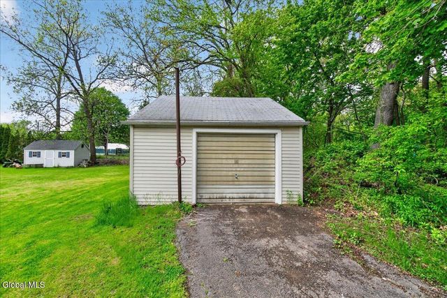 14 Mountain View Avenue, Colonie, NY 12205