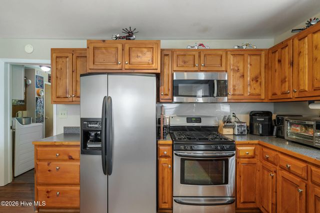 146 Chicken Neck Road, Teachey, NC 28464