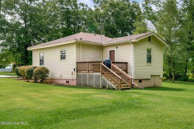 146 Chicken Neck Road, Teachey, NC 28464