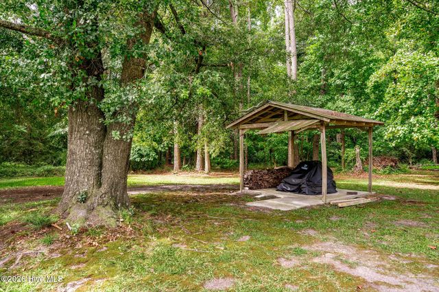 146 Chicken Neck Road, Teachey, NC 28464