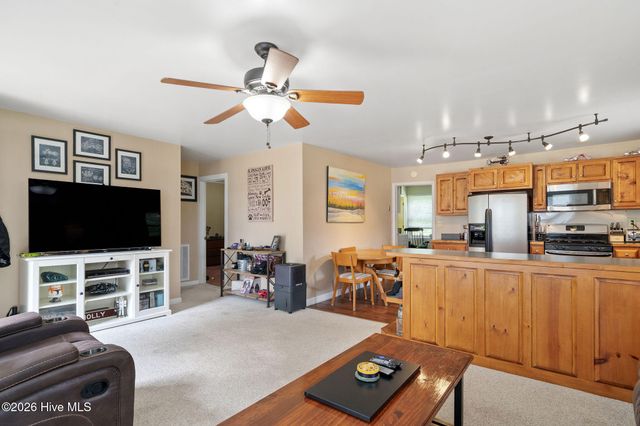 146 Chicken Neck Road, Teachey, NC 28464