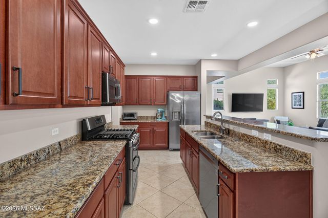 3426 W Copper Spirit Drive, Marana, AZ 85658