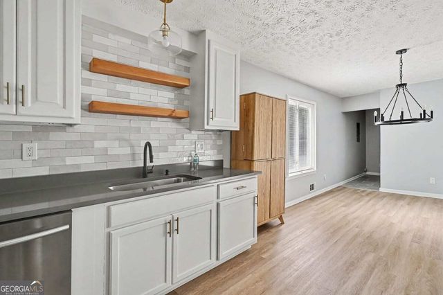8908 Thomas Road, Jonesboro, GA 30238