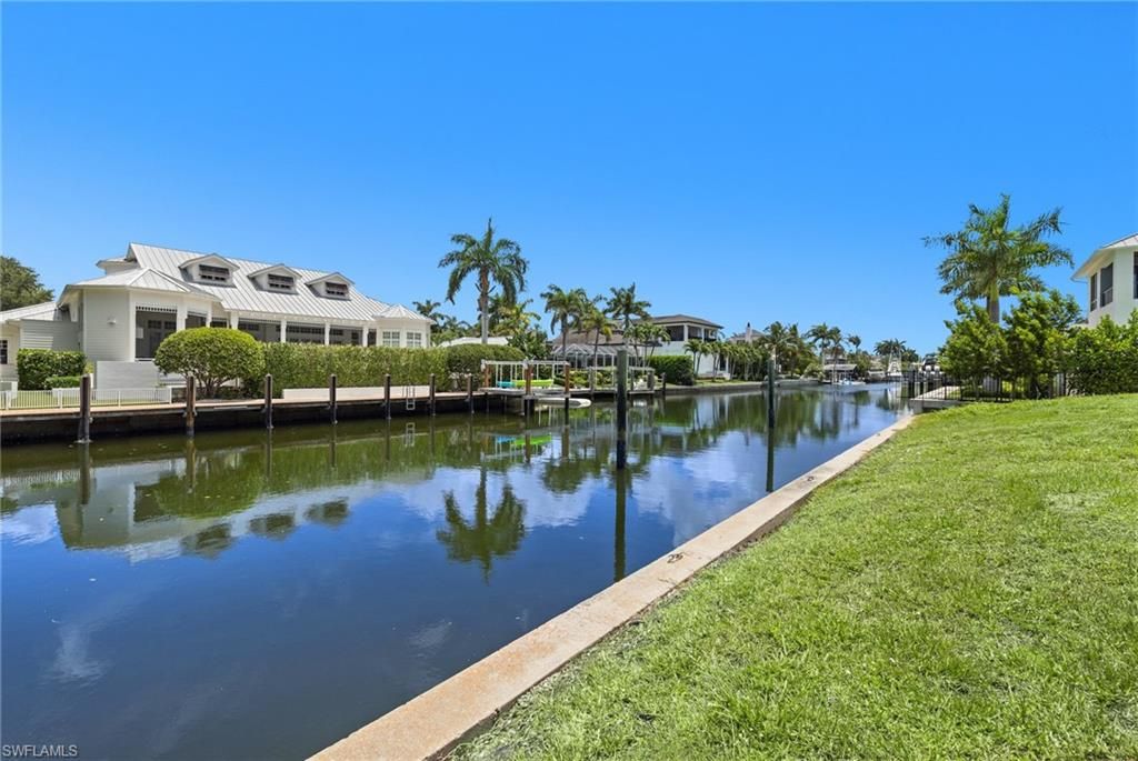 555 17th AVE S, NAPLES, FL 34102 — photo 5