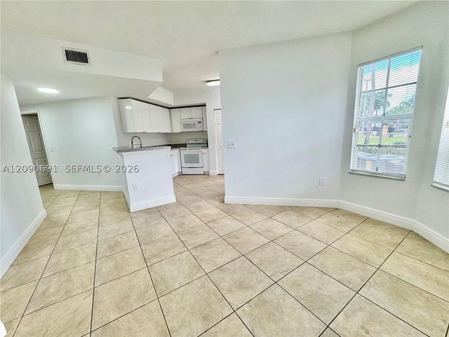 507 Belmont Ln 507, North Lauderdale, FL 33068