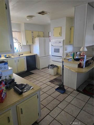 13393 Mariposa Road 220, Victorville, CA 92395