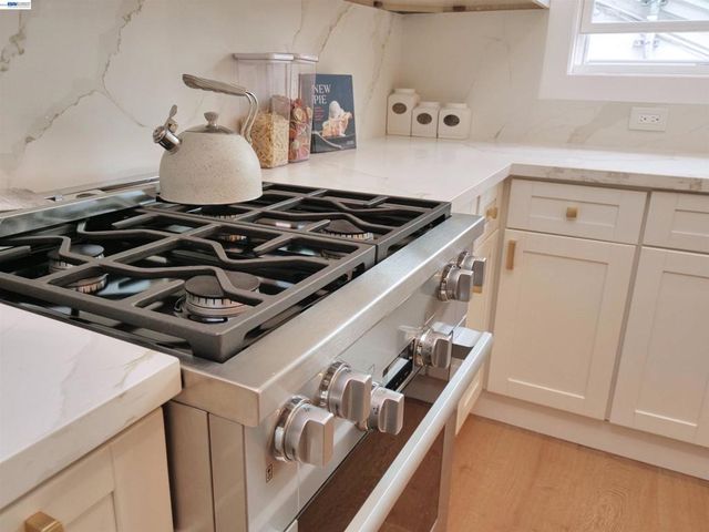 415 Berkeley Park Blvd, Kensington, CA 94706