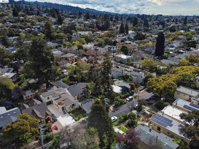 415 Berkeley Park Blvd, Kensington, CA 94706