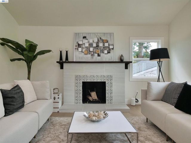 415 Berkeley Park Blvd, Kensington, CA 94706
