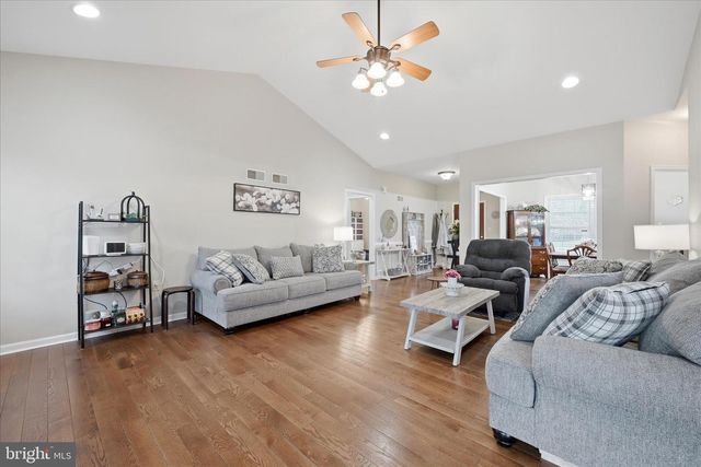 22 LURE CT, Inwood, WV 25428